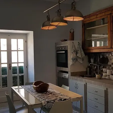 Appartamento In The Heart Of The Historic Center, Near The Sea *